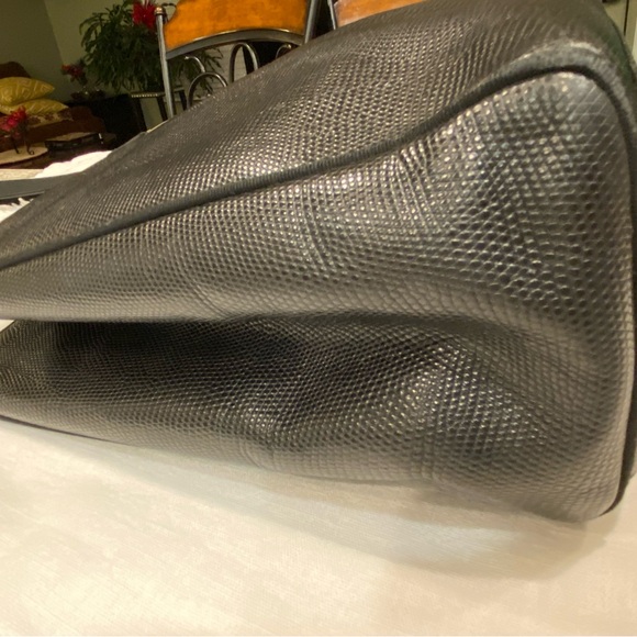 Salvatore Ferragamo black tote with matching wallet - Picture 11 of 13